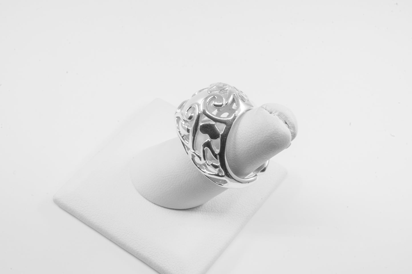 Anillo plata solida 925, diseño místico garigoleado