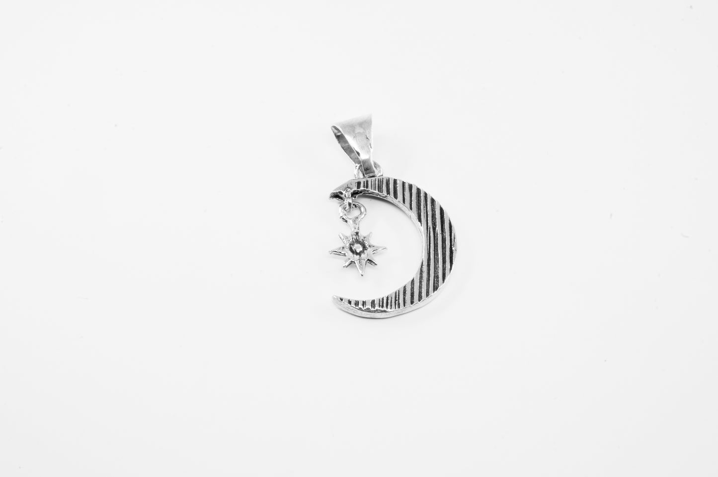 Dije plata solida 925, luna de esferas con estrella colgante (cadena incluída)