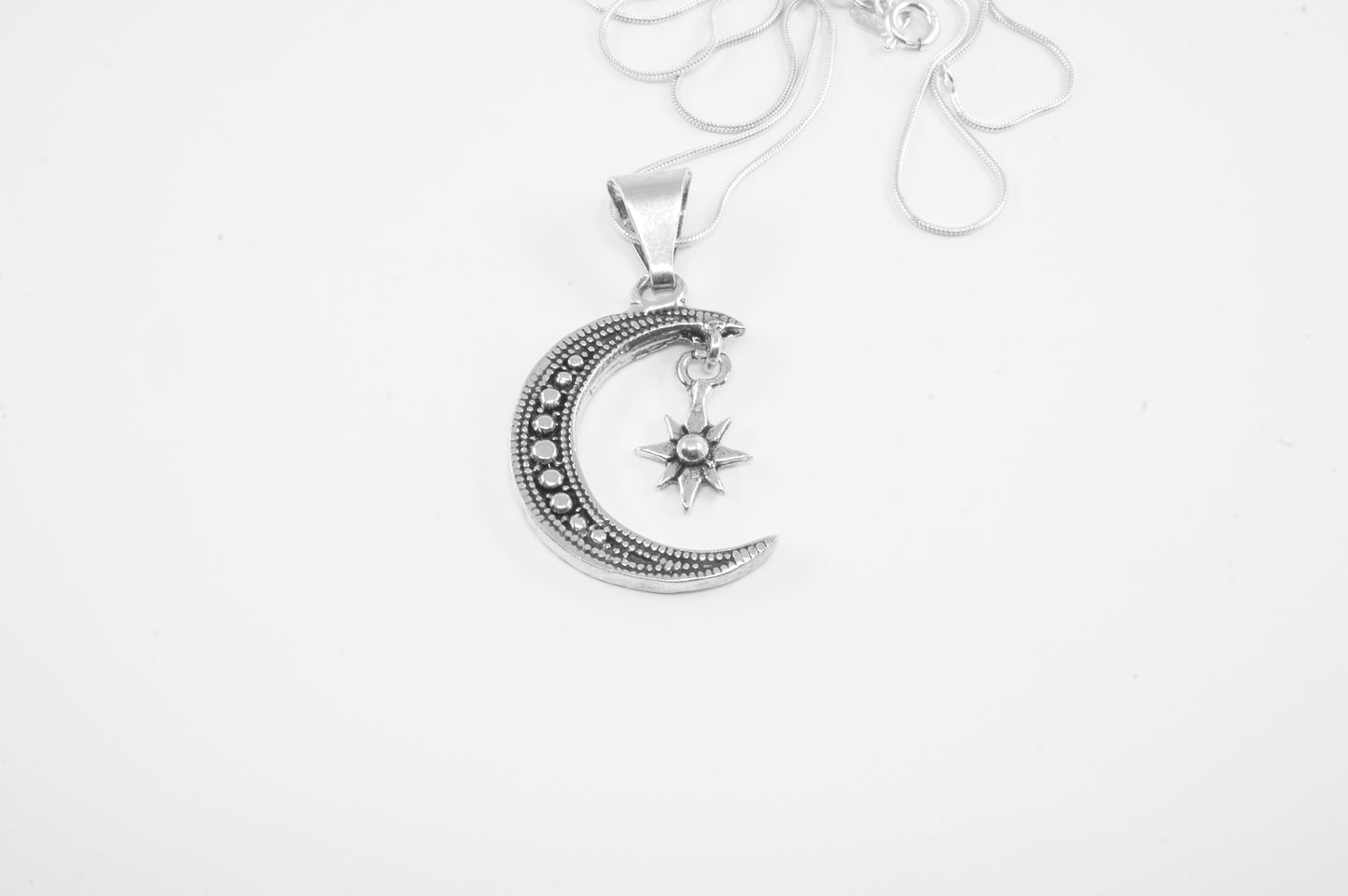 Dije plata solida 925, luna de esferas con estrella colgante (cadena incluída)
