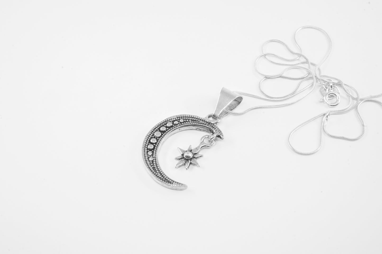 Dije plata solida 925, luna de esferas con estrella colgante (cadena incluída)