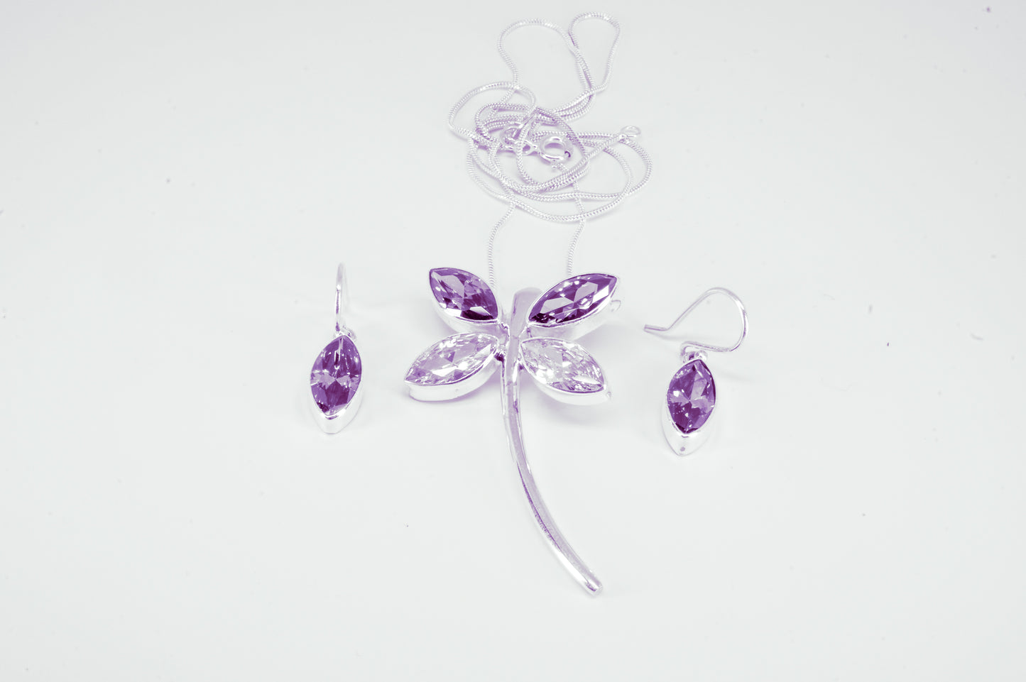 Juego de dije y aretes de plata solida 925, metamorfosis con circonia morado con cadena incluida