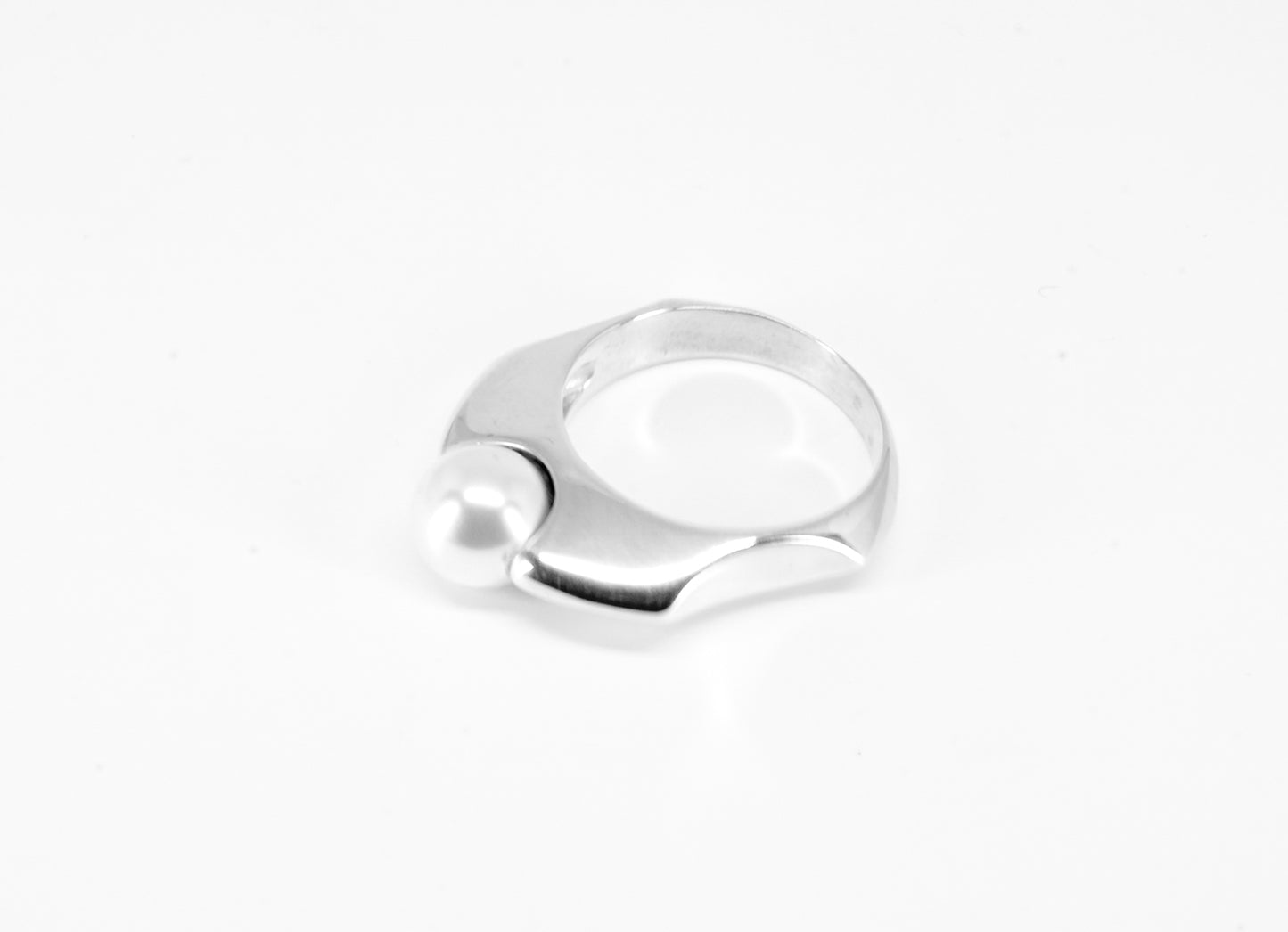 Anillo plata solida 925, culture con perla sintetica cadena incluida