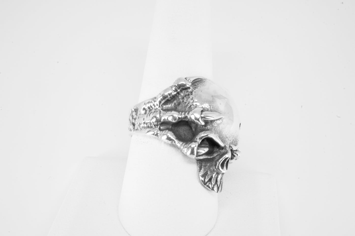 Anillo de Plata 925, Calavera Frontal con Garras Laterales