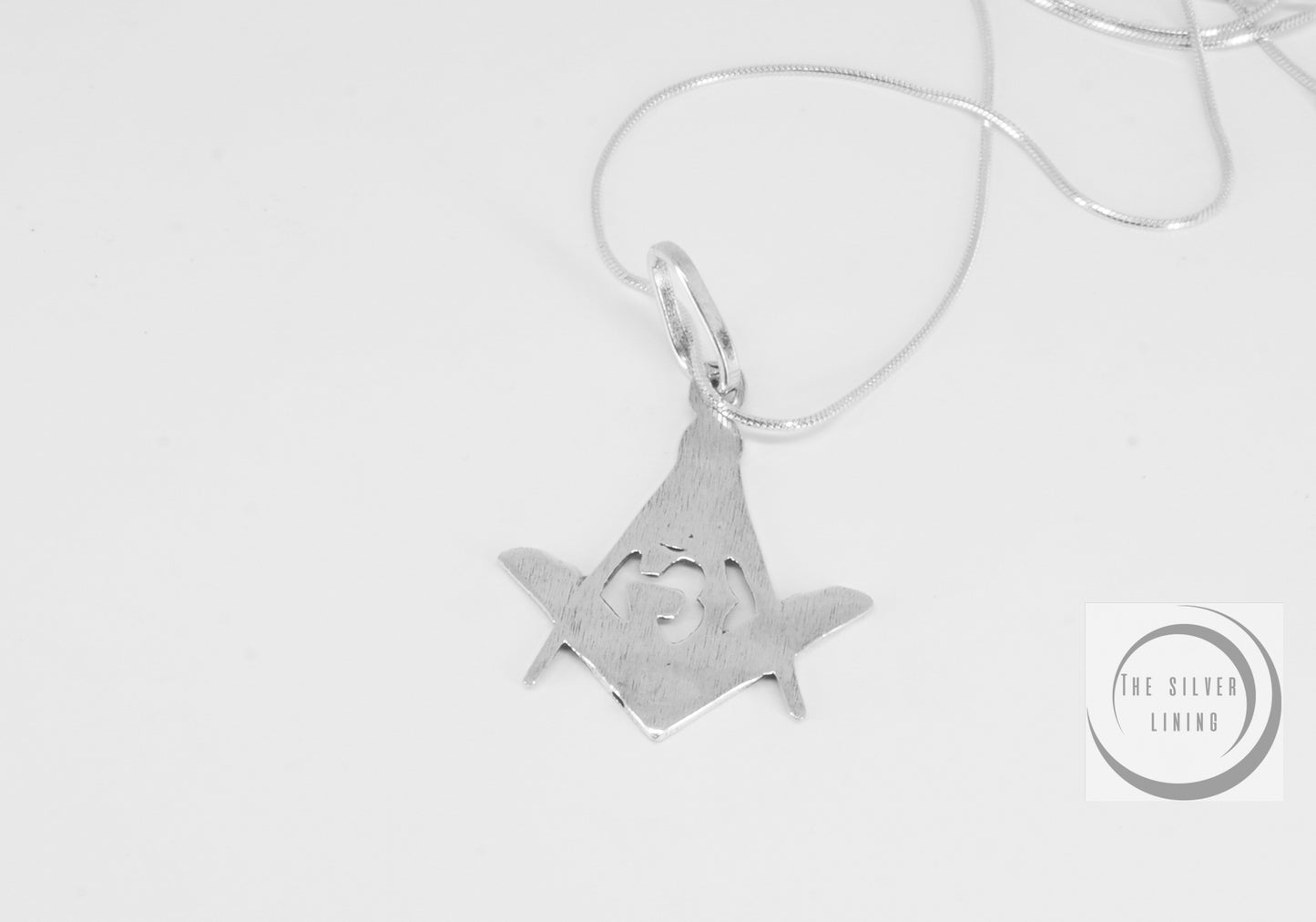 Dije de plata 925, Símbolo Masón con cadena incluída