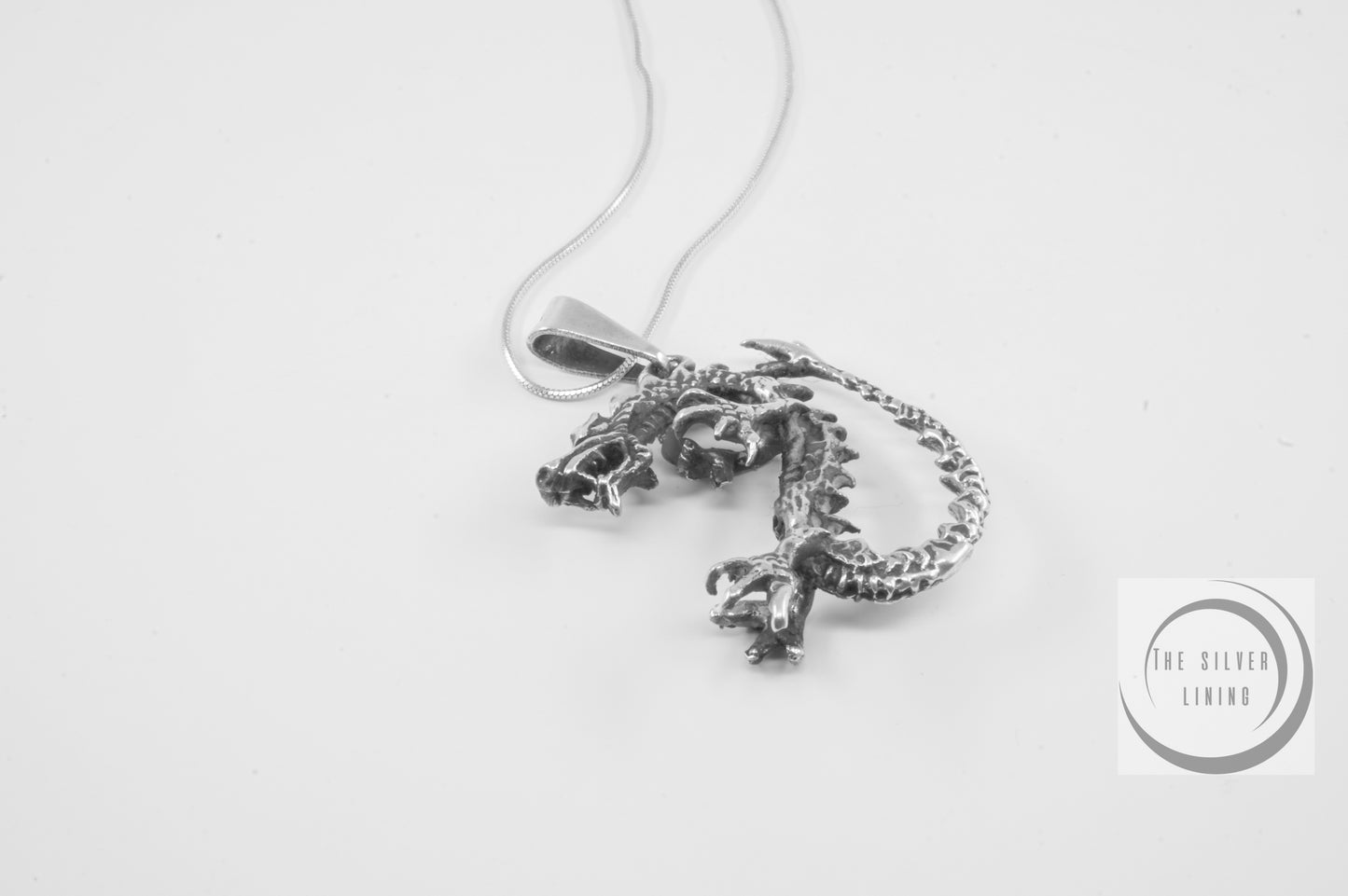 Dije de plata 925, Dragón Defensa con cadena incluída