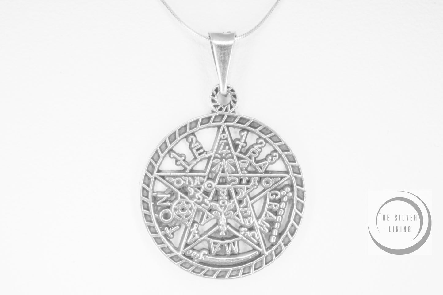 Dije de plata 925, Tetragramatron calado con cadena incluída