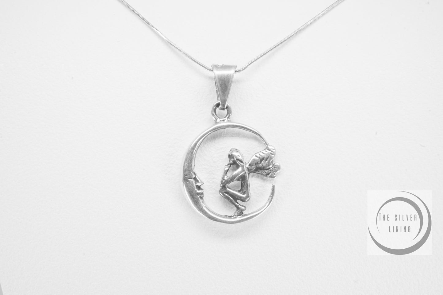 Dije de plata 925, Hada Platicando con la Luna con cadena incluída