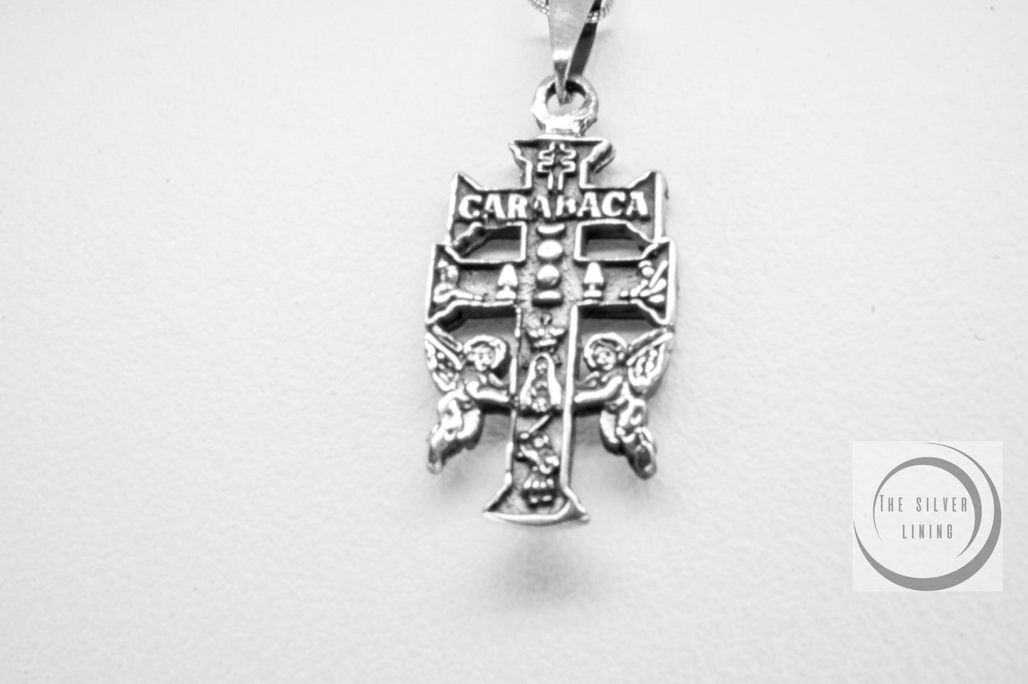 Dije de plata 925, Cruz de Caravaca mediana con cadena incluída