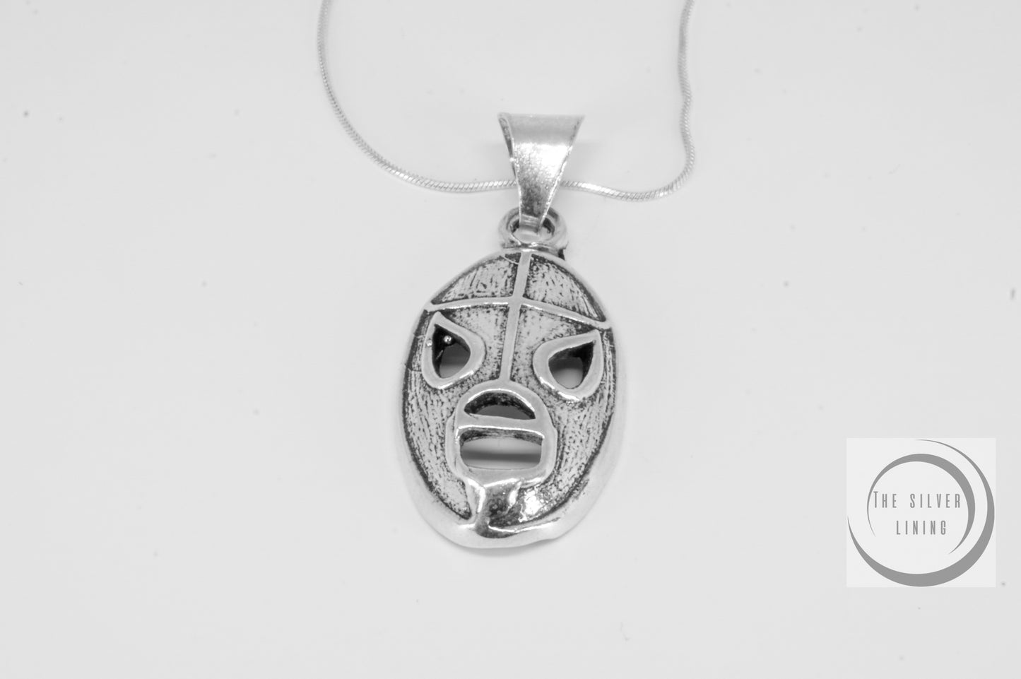 Dije de plata 925, Máscara de Luchador mediana con cadena incluída