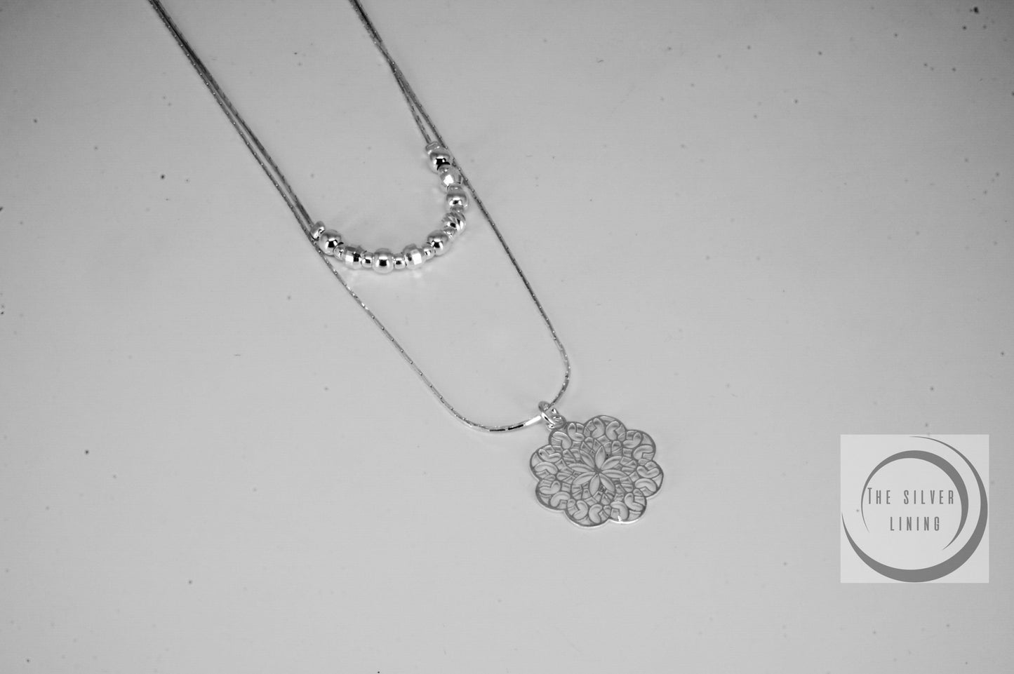 Gargantilla de plata 925, Doble hilo con Mandala y Bolitas