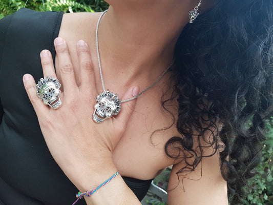 Conjunto de dije, aretes y anillo de plata solida 925, catrina coco con cadena incluida
