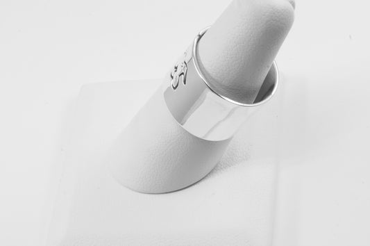 Anillo plata solida 925, perrito grabado en banca de 16mm