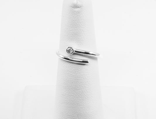 Anillo plata solida 925, liso con circonia en punta