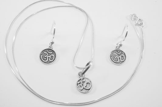 Juego de plata solida 925, símbolo de OM (cadena incluída)