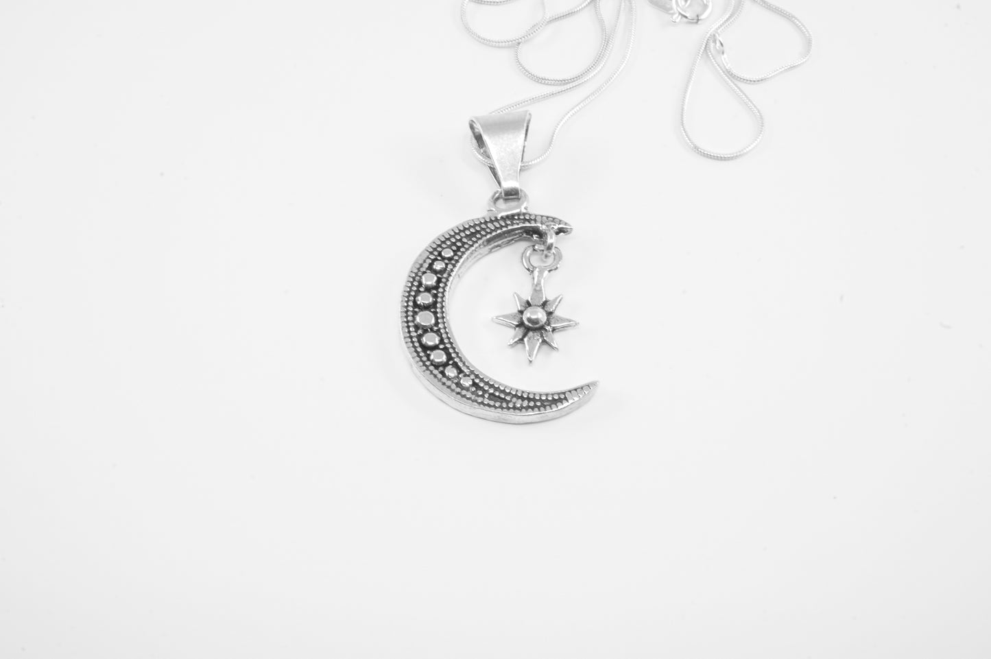 Dije plata solida 925, luna de esferas con estrella colgante (cadena incluída)