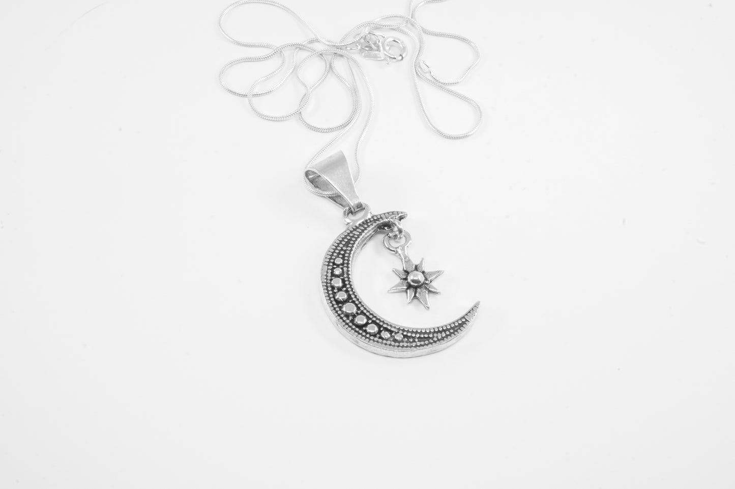 Dije plata solida 925, luna de esferas con estrella colgante (cadena incluída)