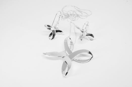 Juego de dije y aretes de plata solida 925, Centurio con cadena incluida