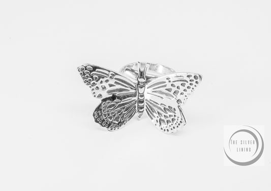 Anillo de plata 925, Mariposa al vuelo calada