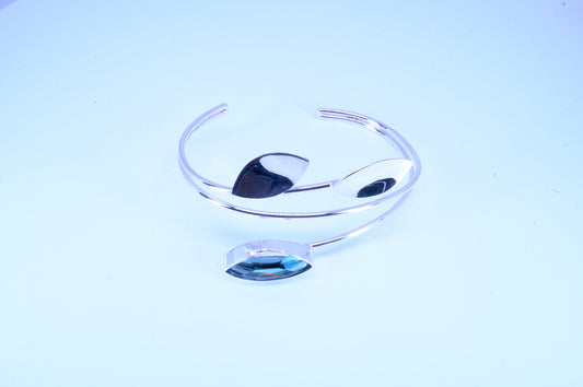 Pulsera de plata 925, hojas de otoño lisas con circonia color aqua en 3ra hoja