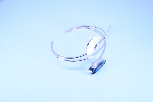 Pulsera de plata 925, hojas de otoño lisas con circonia color aqua en 3ra hoja