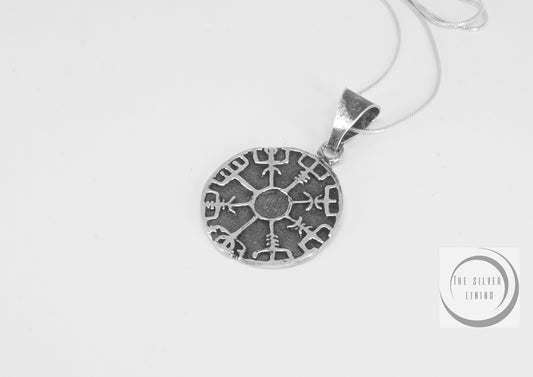 Dije de plata solida 925 El Vegvisir con cadena de 48cms incluida