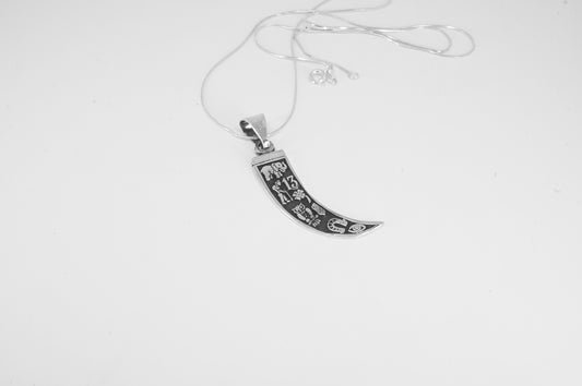 Dije de plata solida 925 Colmillo de la Suerte con cadena incluida