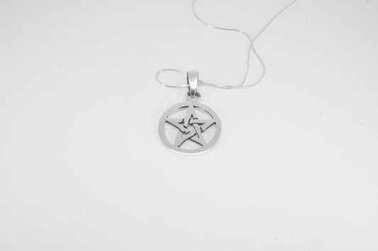 Dije de plata solida 925, Estrella de 5 picos con cadena de 48cms incluida