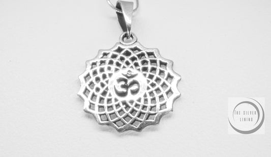 Dije de plata 925, Símbolo de OM sobre Mandala