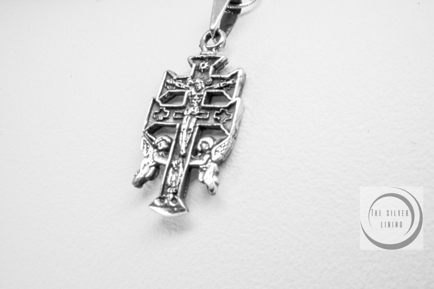 Dije de plata 925, Cruz de Caravaca mediana con cadena incluída