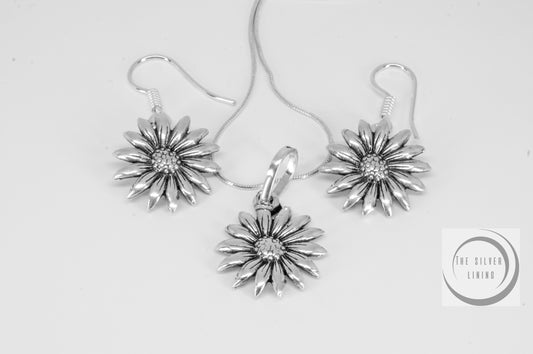 Juego de dije y aretes de plata 925, Girasoles mini con cadena incluída