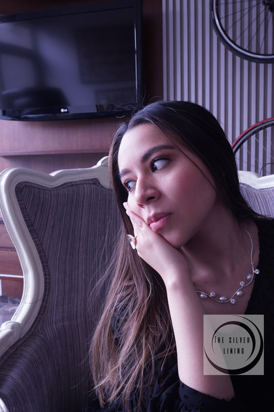 Gargantilla y Aretes de Perlas de Río con Circonias